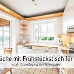 Huus Binnensee - Erdgeschoss-wohnung Mit Garten & Seeblick - Wintergarten & Terrasse - Hundefreundlich - Ruhige Lage - Suedstrand 5 Min Mit Rad Fehmarn