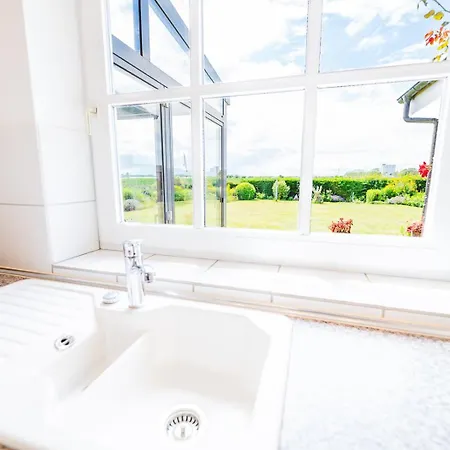 Huus Binnensee - Erdgeschoss-Wohnung Mit Garten & Seeblick - Wintergarten & Terrasse - Hundefreundlich - Ruhige Lage - Suedstrand 5 Min Mit Rad Apartment *