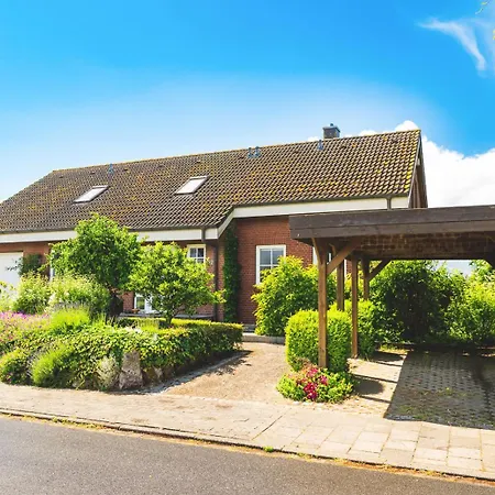 Huus Binnensee - Erdgeschoss-wohnung Mit Garten & Seeblick - Wintergarten & Terrasse - Hundefreundlich - Ruhige Lage - Suedstrand 5 Min Mit Rad Фемарн