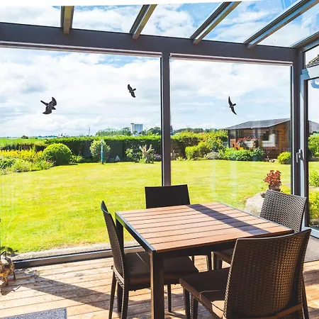 Huus Binnensee - Erdgeschoss-wohnung Mit Garten & Seeblick - Wintergarten & Terrasse - Hundefreundlich - Ruhige Lage - Suedstrand 5 Min Mit Rad *